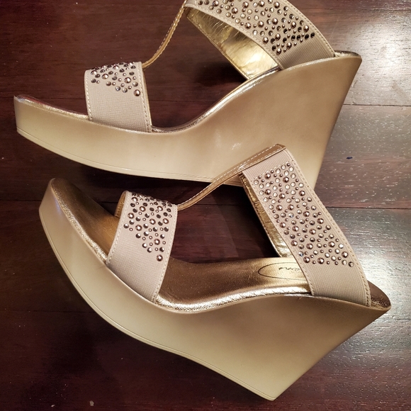 Browns Wedges - Picture 4 of 4